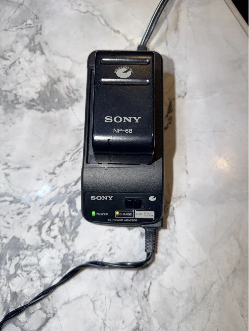 Sony Handycam CCD-TRV112 Camcorder 25x Zoom Bundle Tested Works w Bag Extras